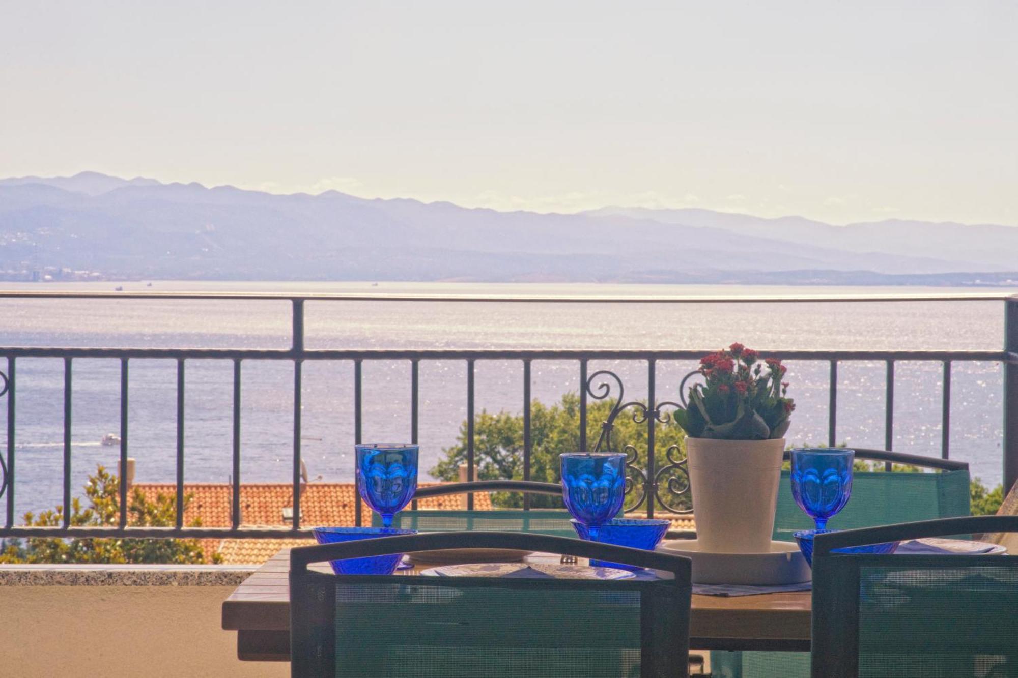 Riviera Blue Apartments With Seaview, Private Whirlpools And Parking Near Opatija Opric Buitenkant foto
